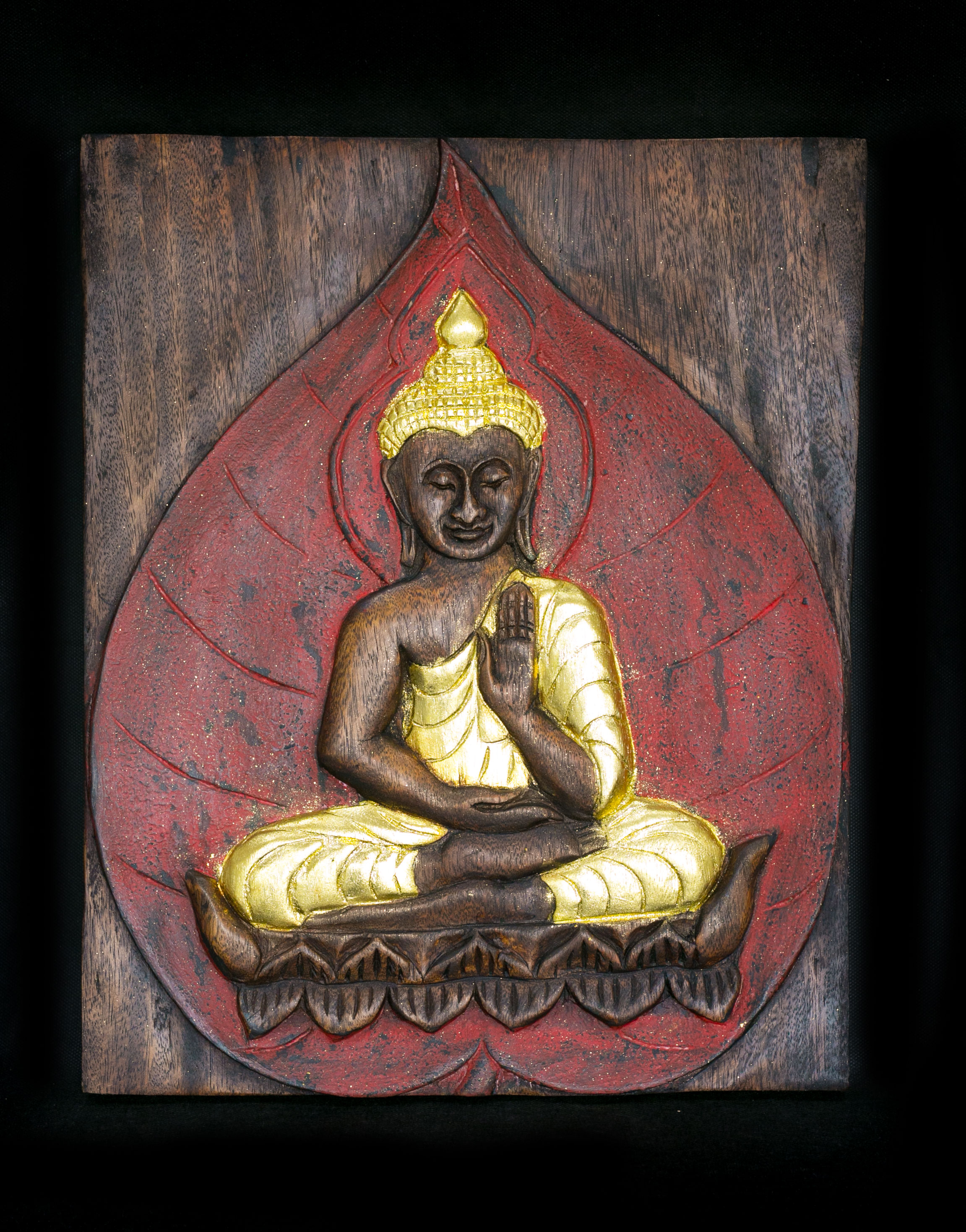 Dřevořezba Buddha list dřevo červený