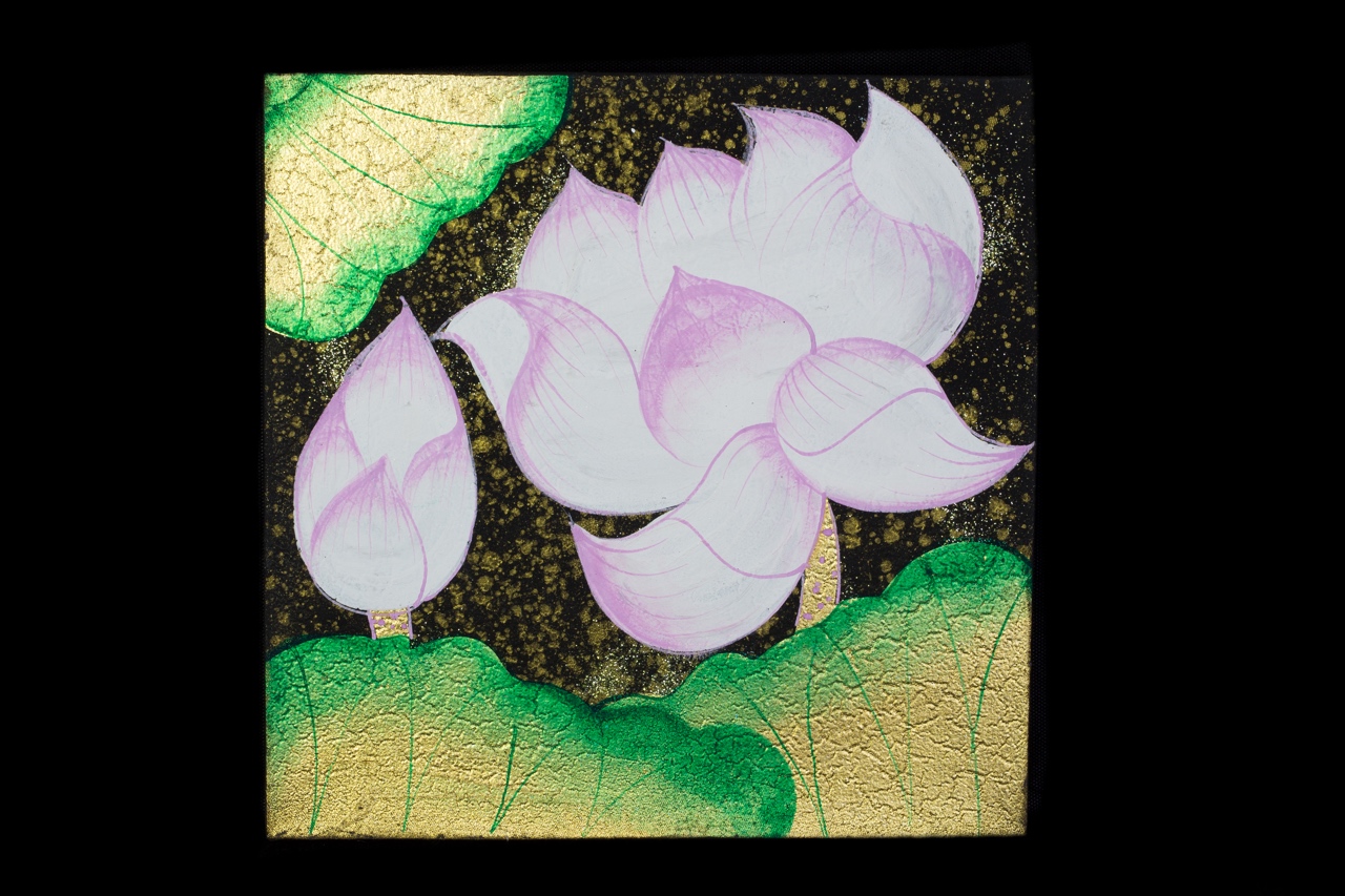 Fialové květiny na plátně
