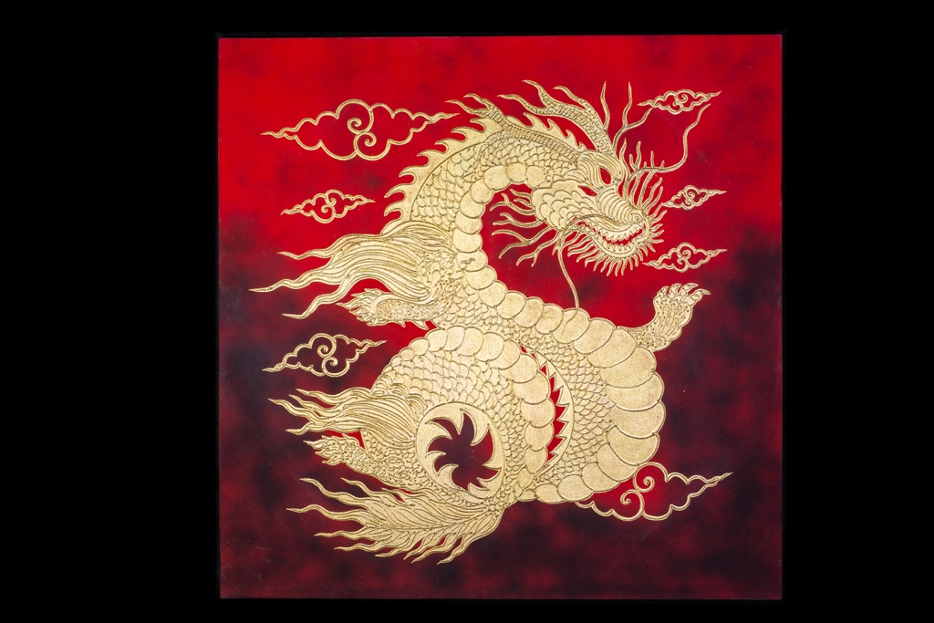 Drak zlato-červený