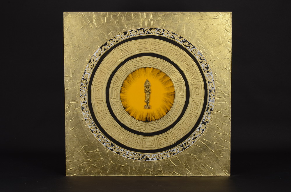 Plátěný obraz zlatý se žlutým středem a Buddhou