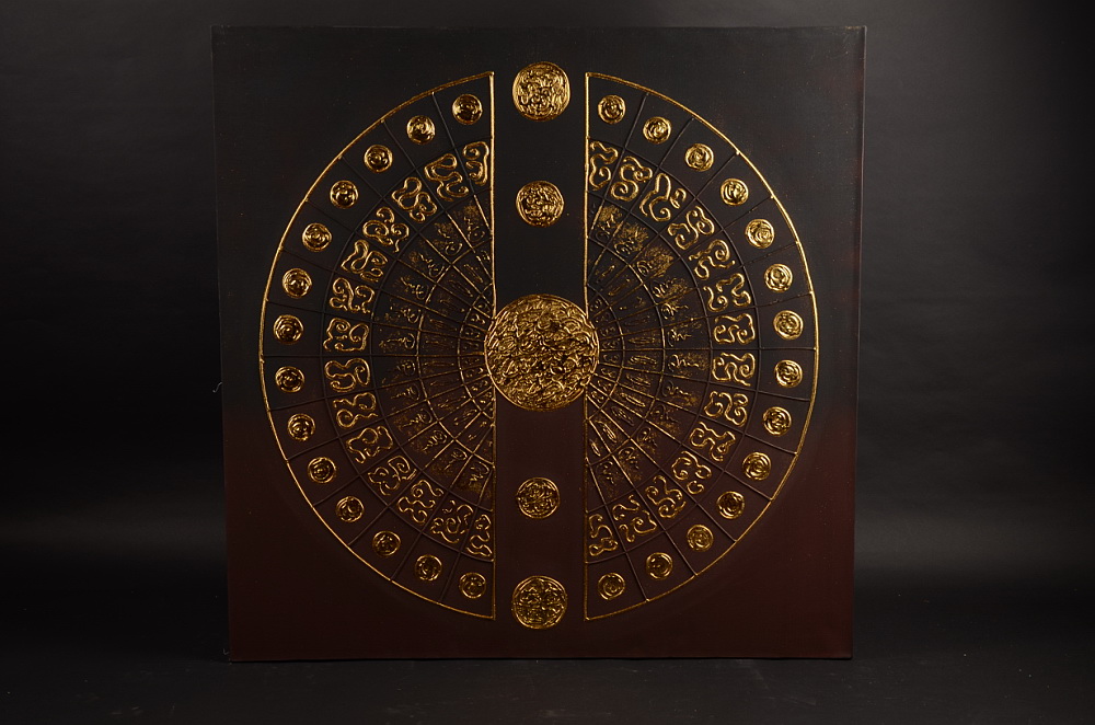 Tmavé slunce se zlatými paprsky