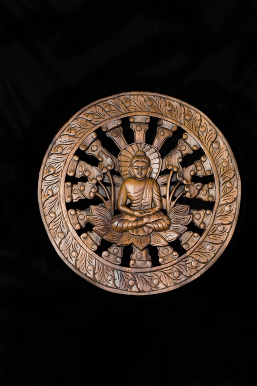 Buddha, dřevořezba