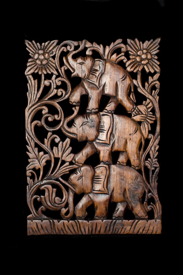 Sloni - tmavá dřevořezba NENÍ SKLADEM