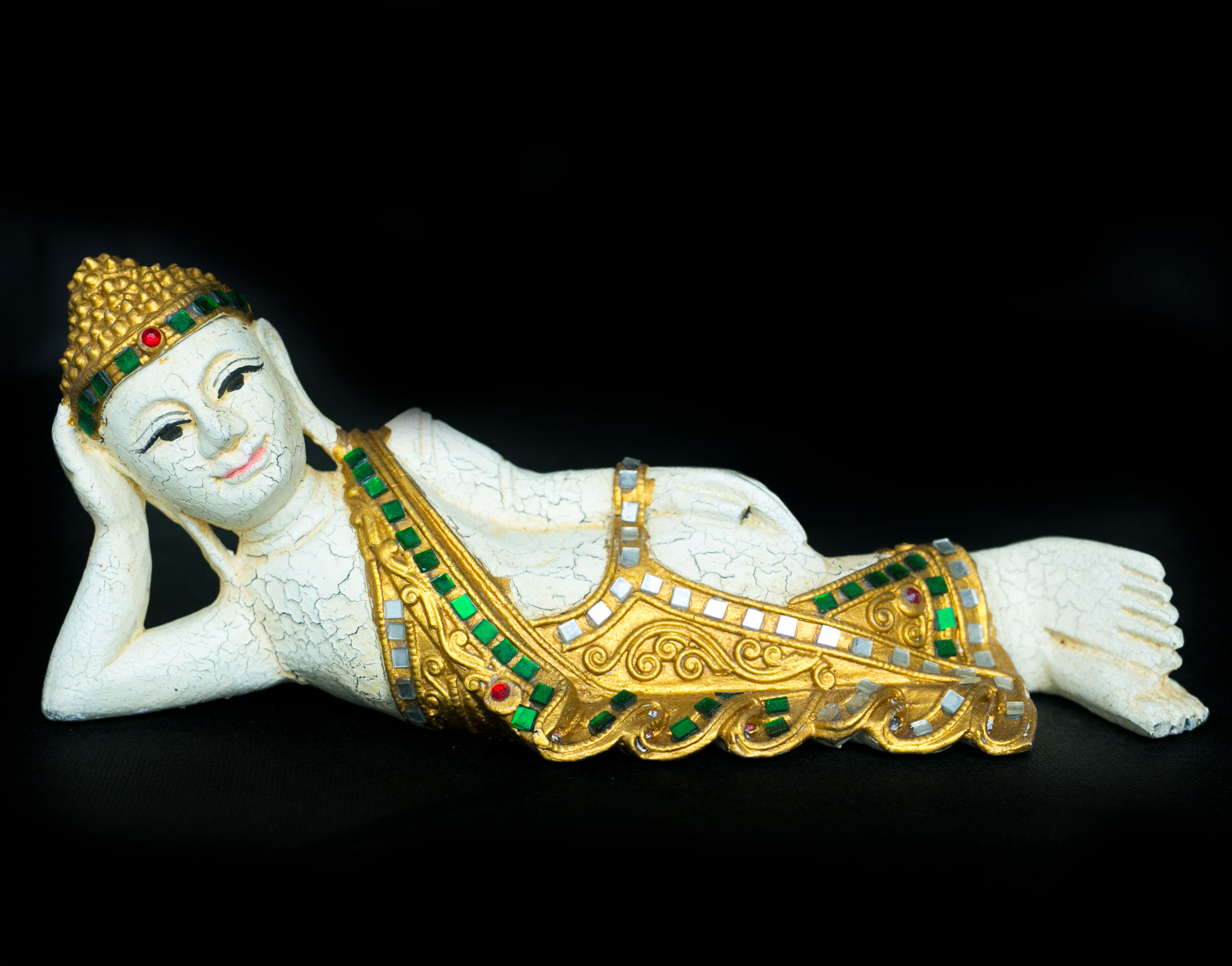 Ležící Buddha bílý