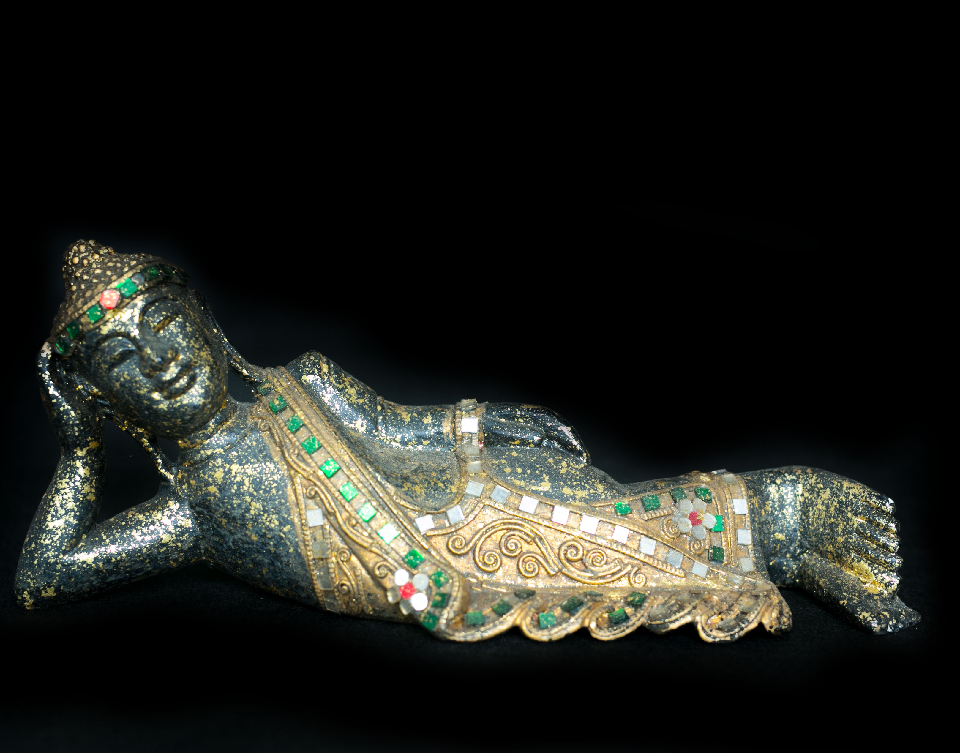 Ležící Buddha černý