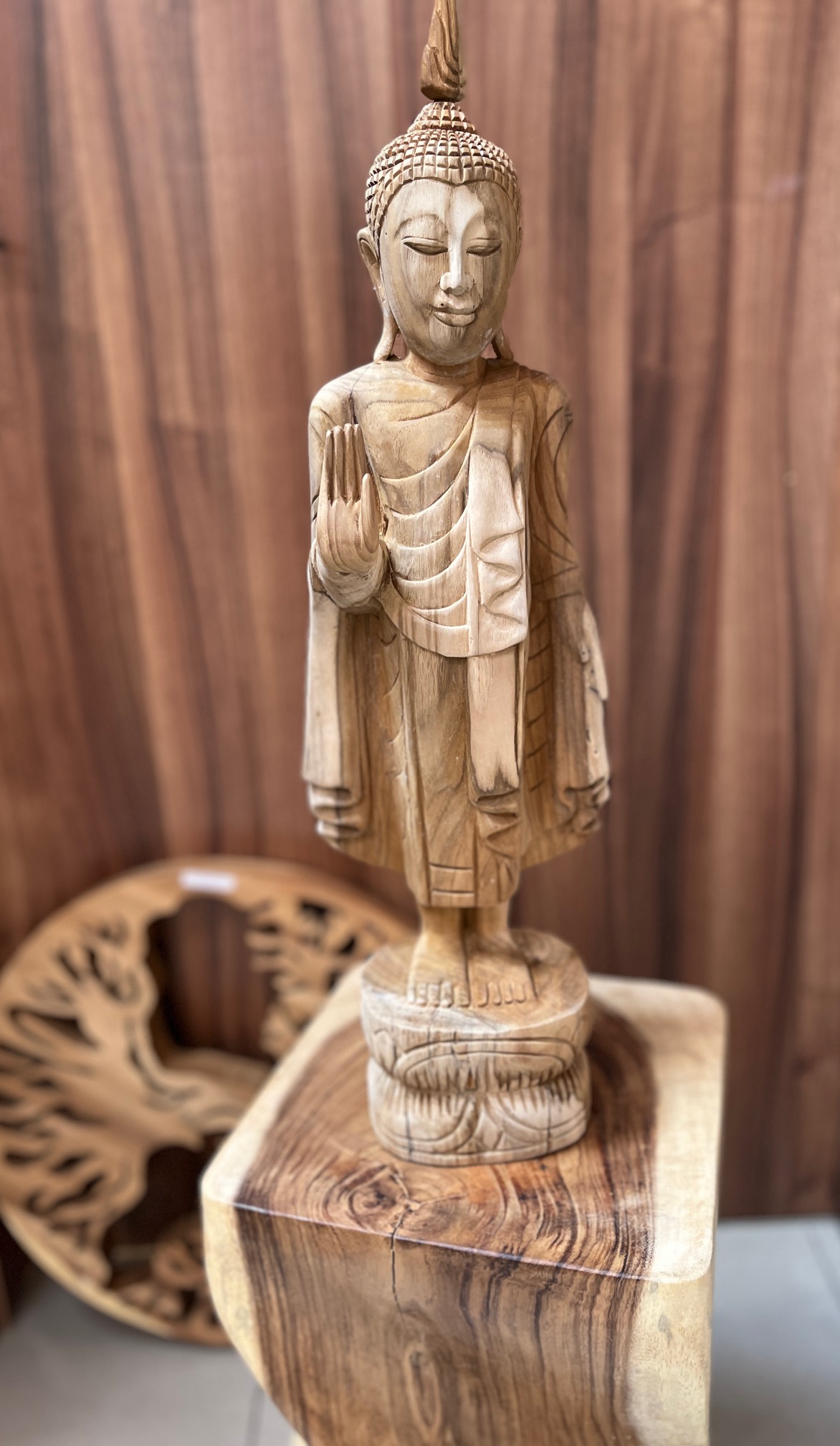 buddha stojící malý